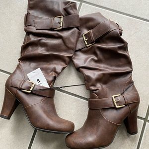 Heeled boots (dark brown)